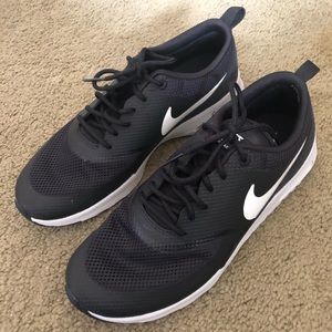 Nike Air Max Thea shoes
